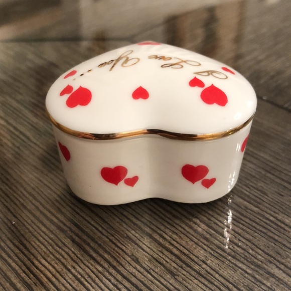 Vintage 1980’s Lefton China Heart Trinket Box “I Love You” - Picture 4 of 13